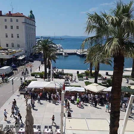 Riva Palace Gasthuis Split