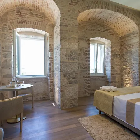 Gasthuis Riva Palace 4*