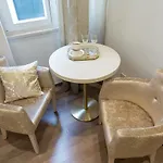 Πανσιόν Riva Palace 4*