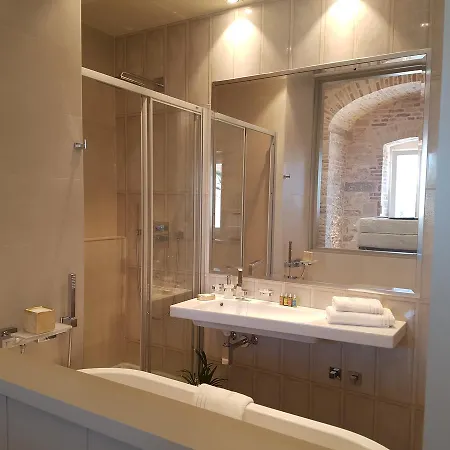 Riva Palace Gasthof Split