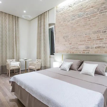 Πανσιόν Riva Palace 4*