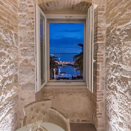 Konukevi Riva Palace 4*