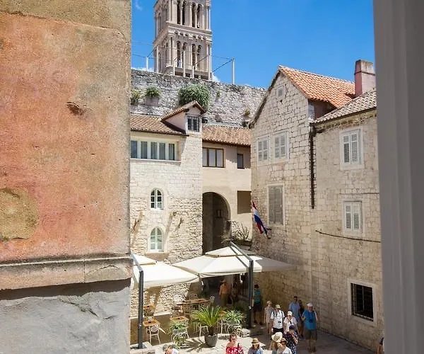 Riva Palace ゲストハウス 4*