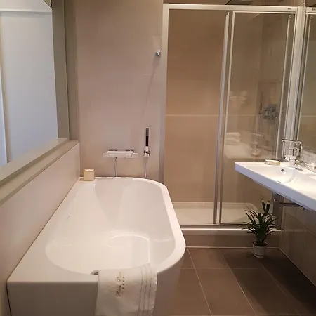 Riva Palace 4* سبليت