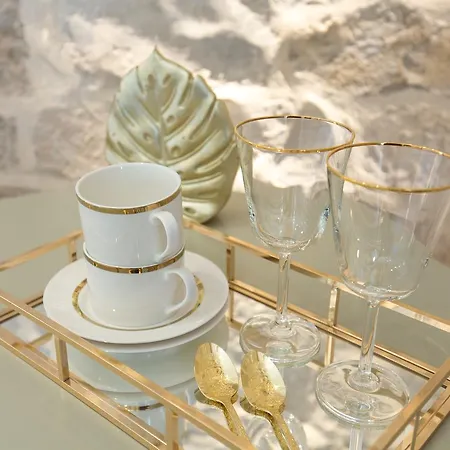 Riva Palace بيت ضيافة 4*