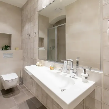 بيت ضيافة Riva Palace